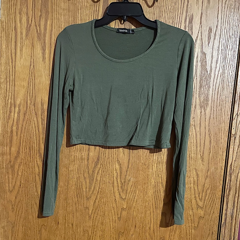 Green long sleeve crop top